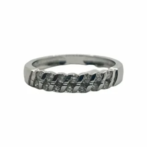 Наполовина Сватбена халка злато и диаманти 0.21 ct