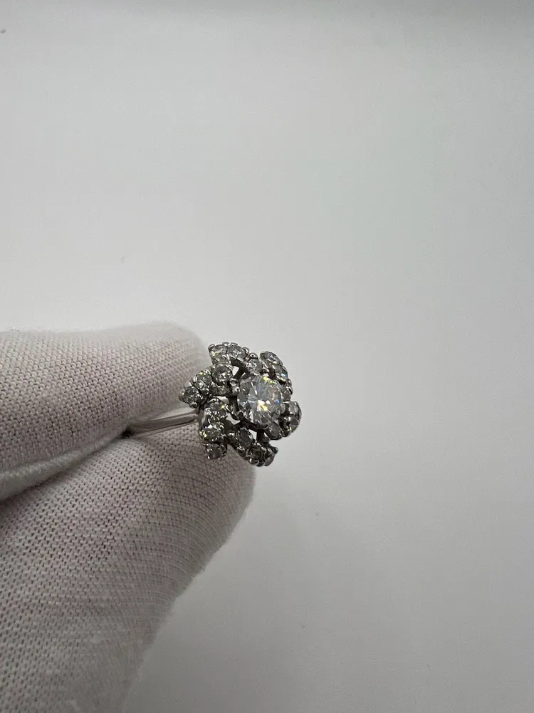 Пръстен с бяло злато и диамант 0.75ct
