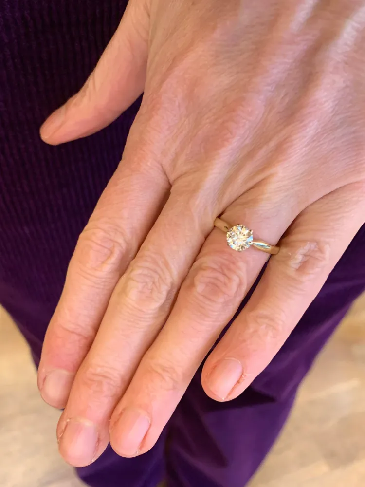 Пръстен Солитер с диамант 0,80 ct от 18-каратово жълто злато