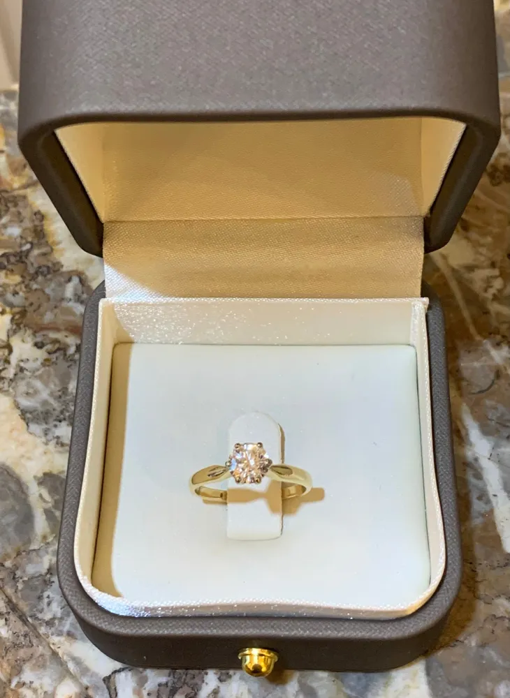 Пръстен Солитер от 18-каратово жълто злато с диамант 0,80 ct
