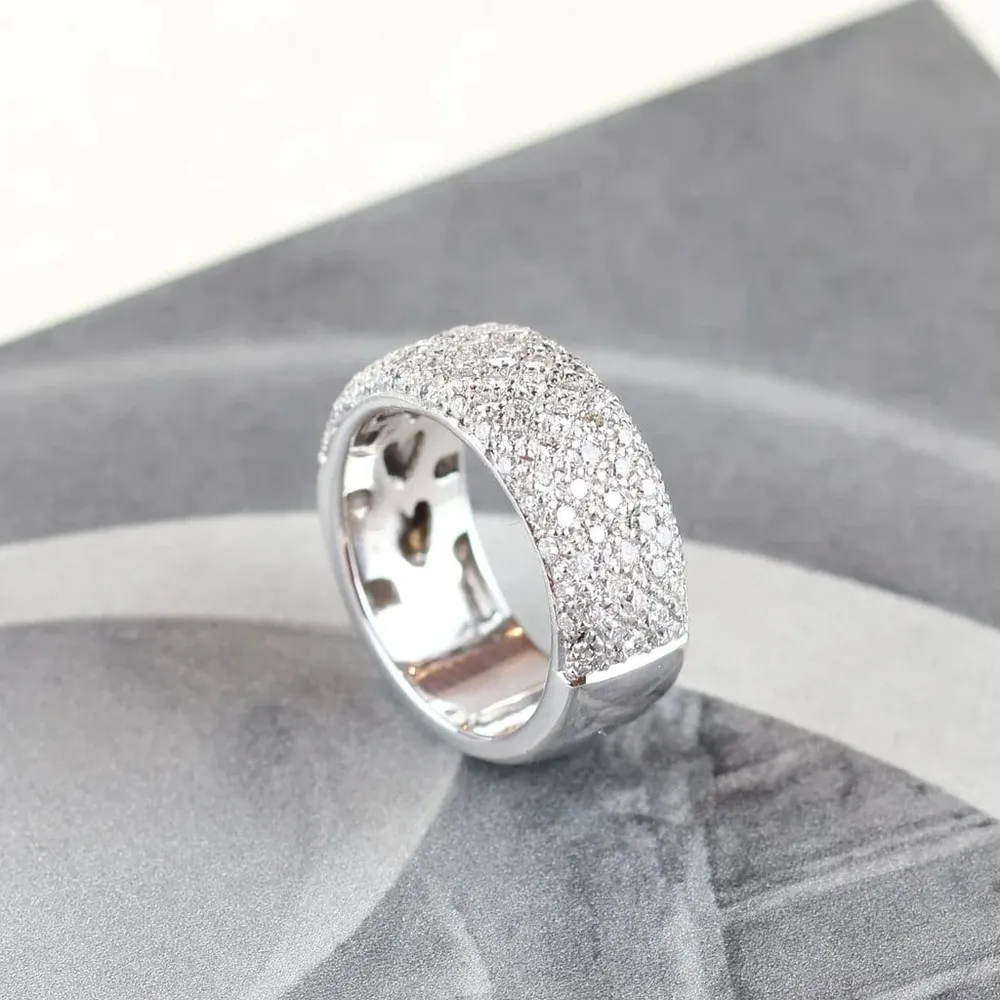 Паве пръстен с диаманти 0,98 ct от 18-каратово бяло злато