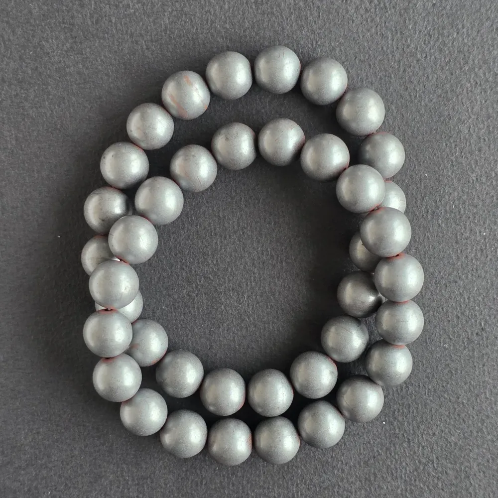 Гривна от матов хематит 10-11 мм
