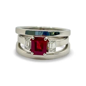 Пръстен от бяло злато с 1.40 ct рубин и диаманти