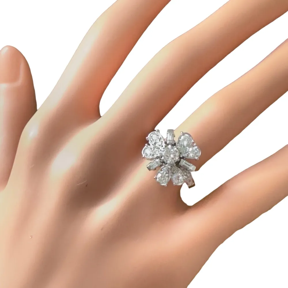 Пръстен цвете от бяло злато 18 карата и Платина, диаманти 1,60 ct, размер 50