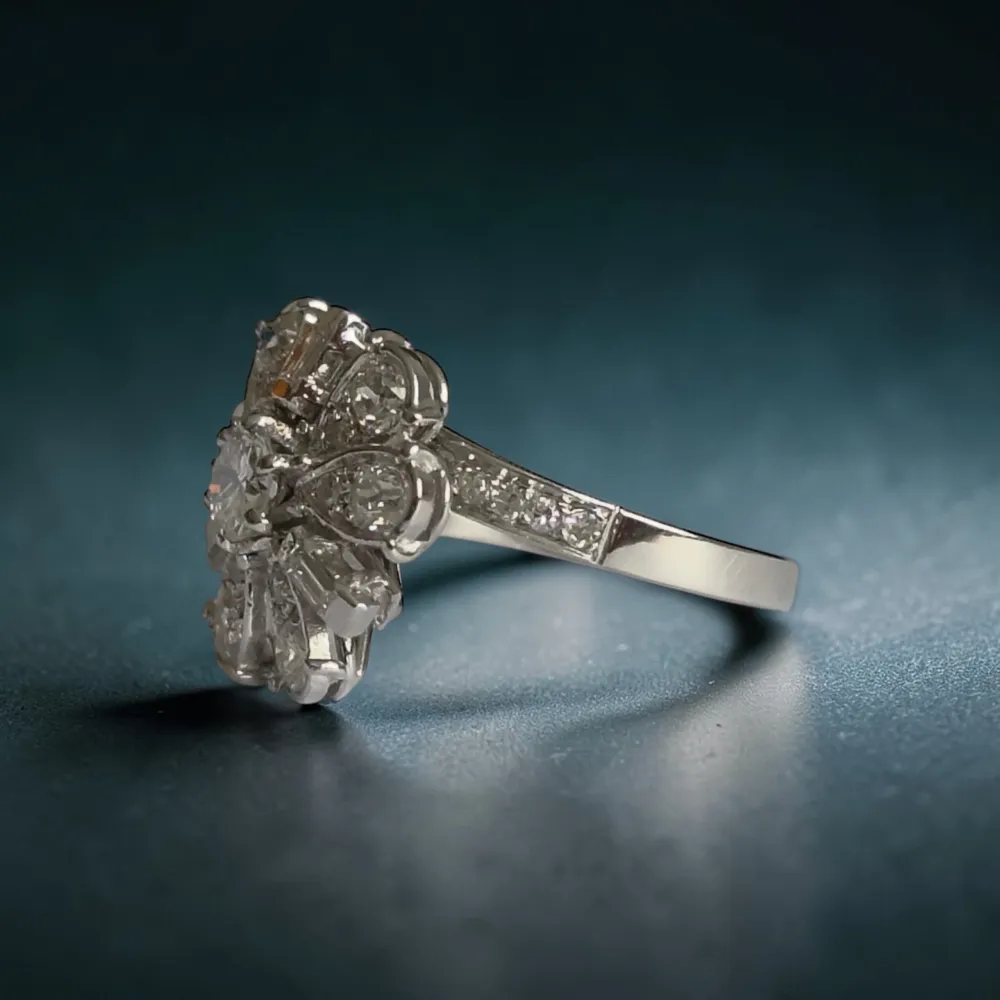 Пръстен цвете от бяло злато 18 карата и Платина, диаманти 1,60 ct, размер 50