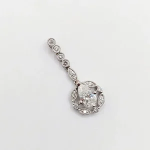 Винтидж висулка в стил арт деко от бяло злато 18k с диамант с крушовидна форма 0,70 карата