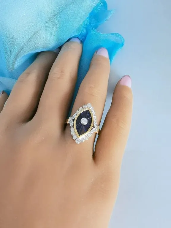 Маркез пръстен със сапфири и диаманти от двуцветно злато 18K