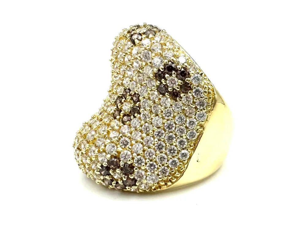 Пръстен от жълто злато 18K, инкрустиран с бели и коняк диаманти (4.2ct)