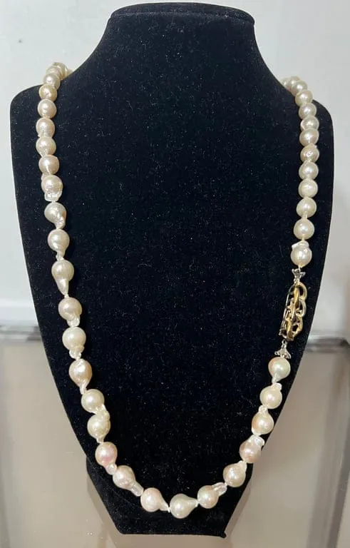 Дълга огърлица - 70 барокови култивирани перли, закопчалка от 18K злато