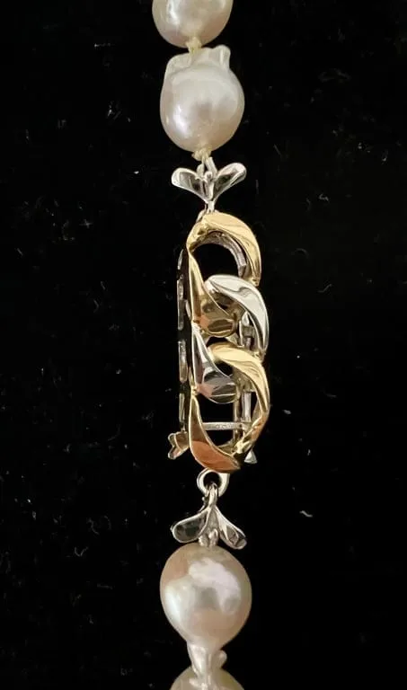 Дълга огърлица - 70 барокови култивирани перли, закопчалка от 18K злато