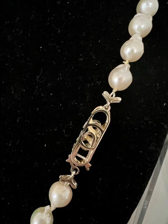 Дълга огърлица - 70 барокови култивирани перли, закопчалка от 18K злато