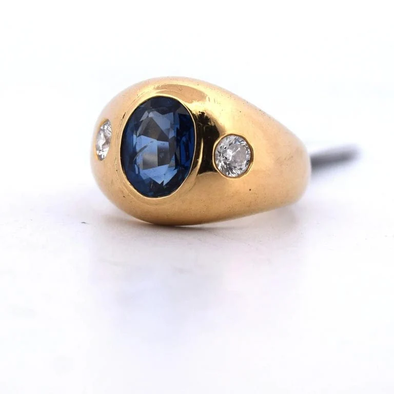 Винтидж пръстен със сапфир 2,80 ct и диаманти от 18 каратово жълто злато