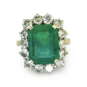 Пръстен от 6,80 ct изумрудено жълто злато