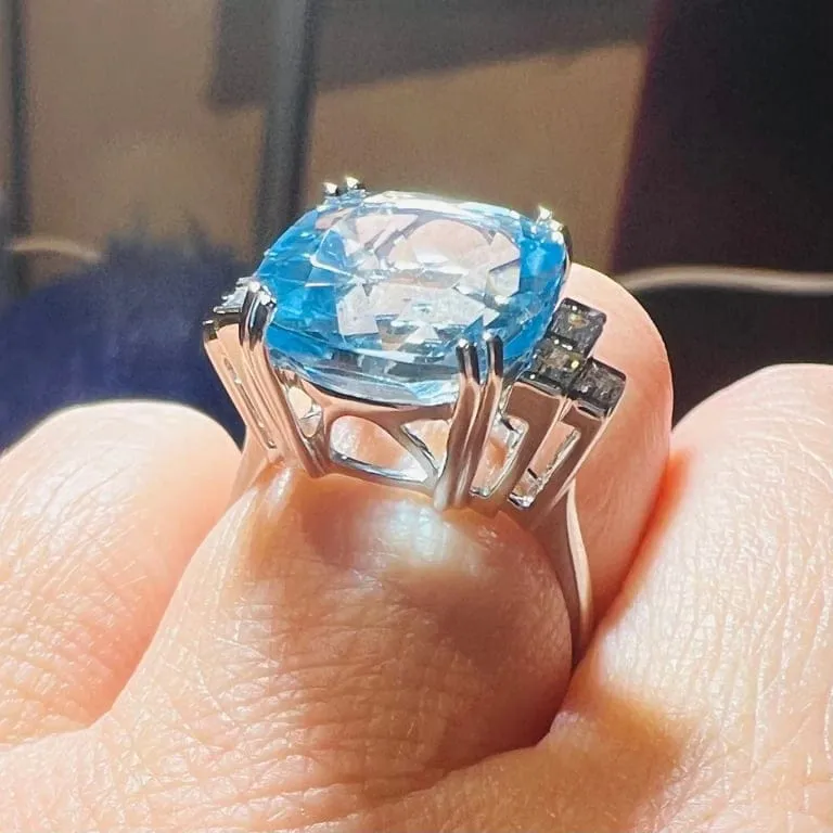 Пръстен със син топаз 9,08 Ct диаманти