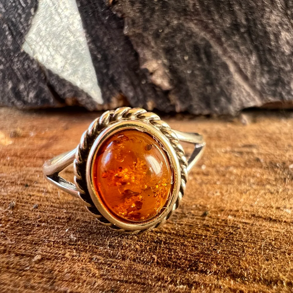 Сребърен пръстен с кехлибар Amber15
