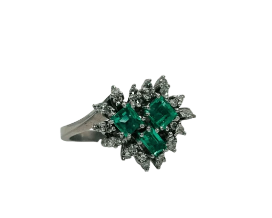 Anillo в Oro Blanco con Esmeraldas y Diamantes.