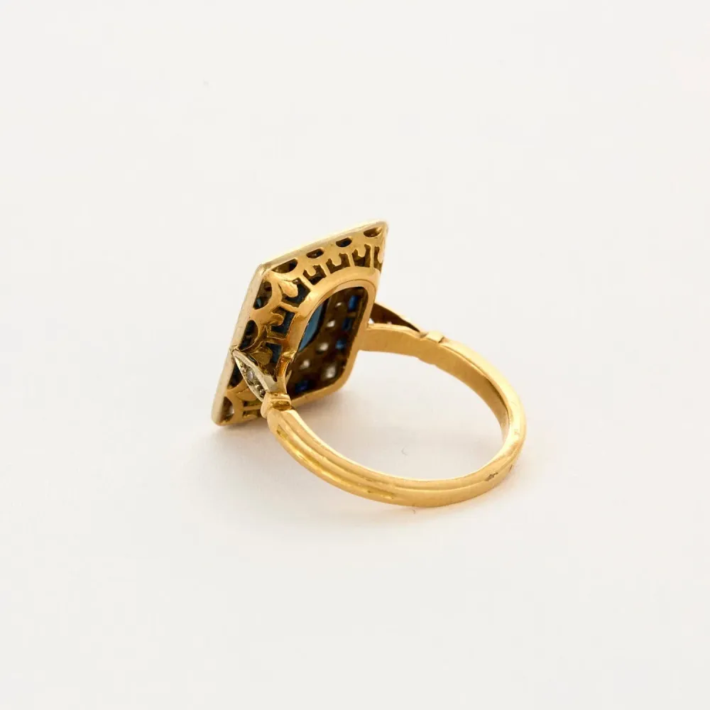 Пръстен Art Deco от 18K жълто злато с диаманти и сапфири