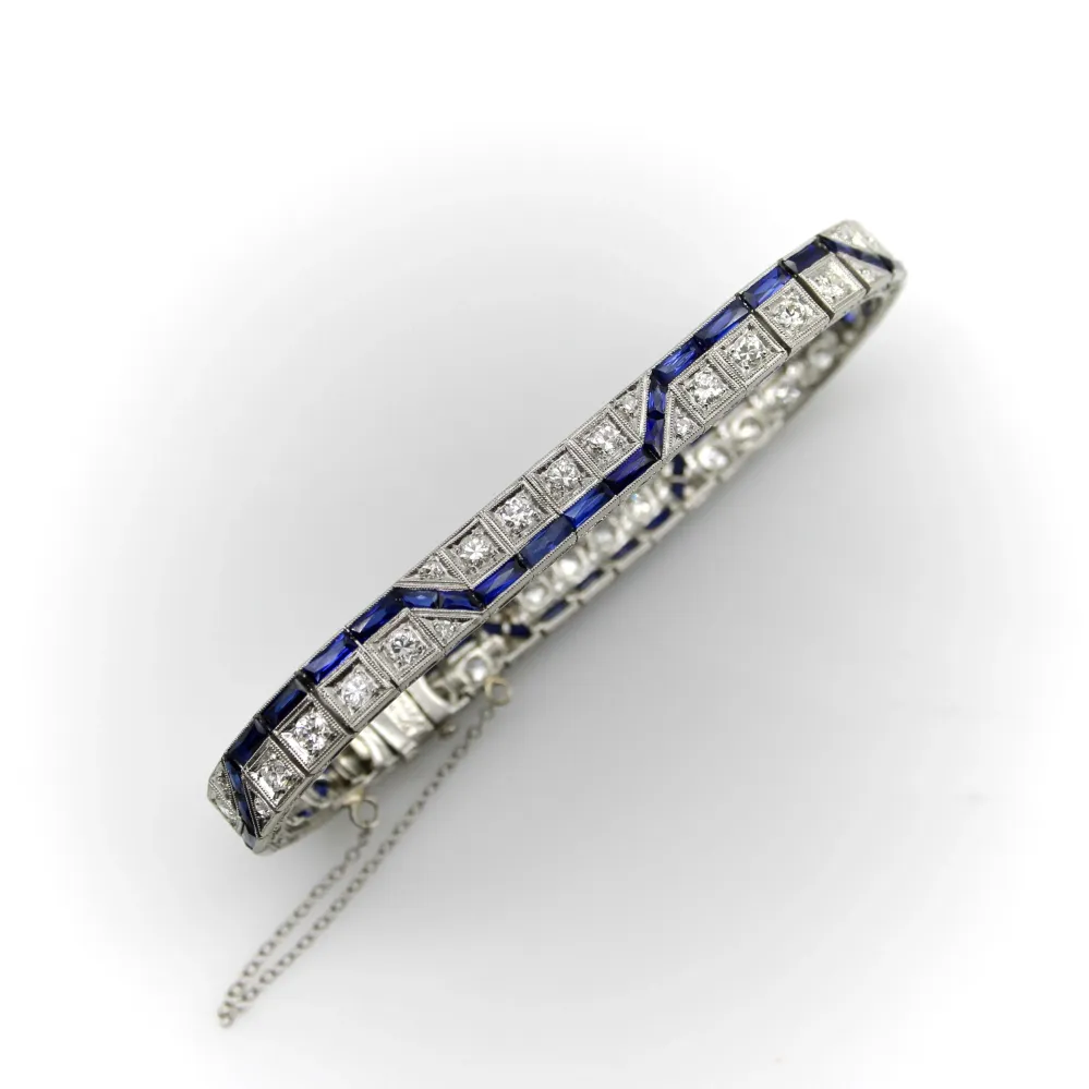 Art Deco - Гривна със зигзагообразна линия от Платина, диаманти и сапфири