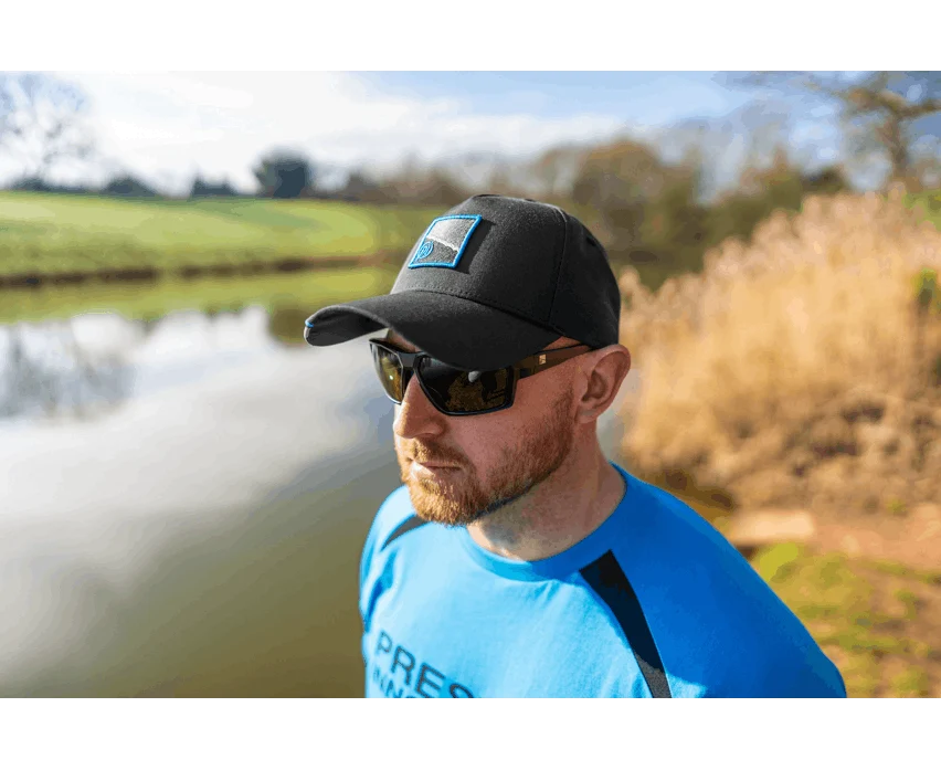 BLACK APEX CAP