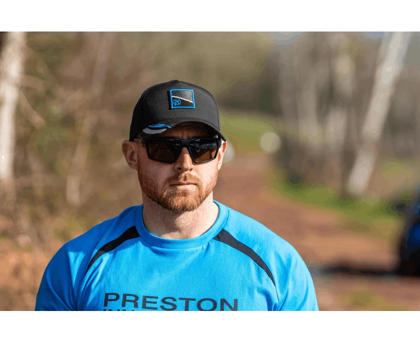 BLACK APEX CAP
