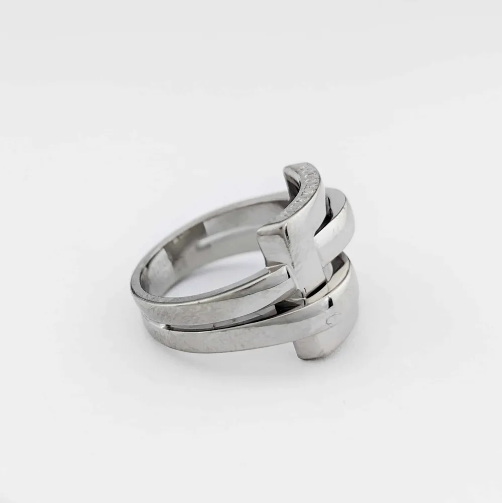 Boucheron Déchaînée - Пръстен с квадратен мотив от 18-каратово бяло злато
