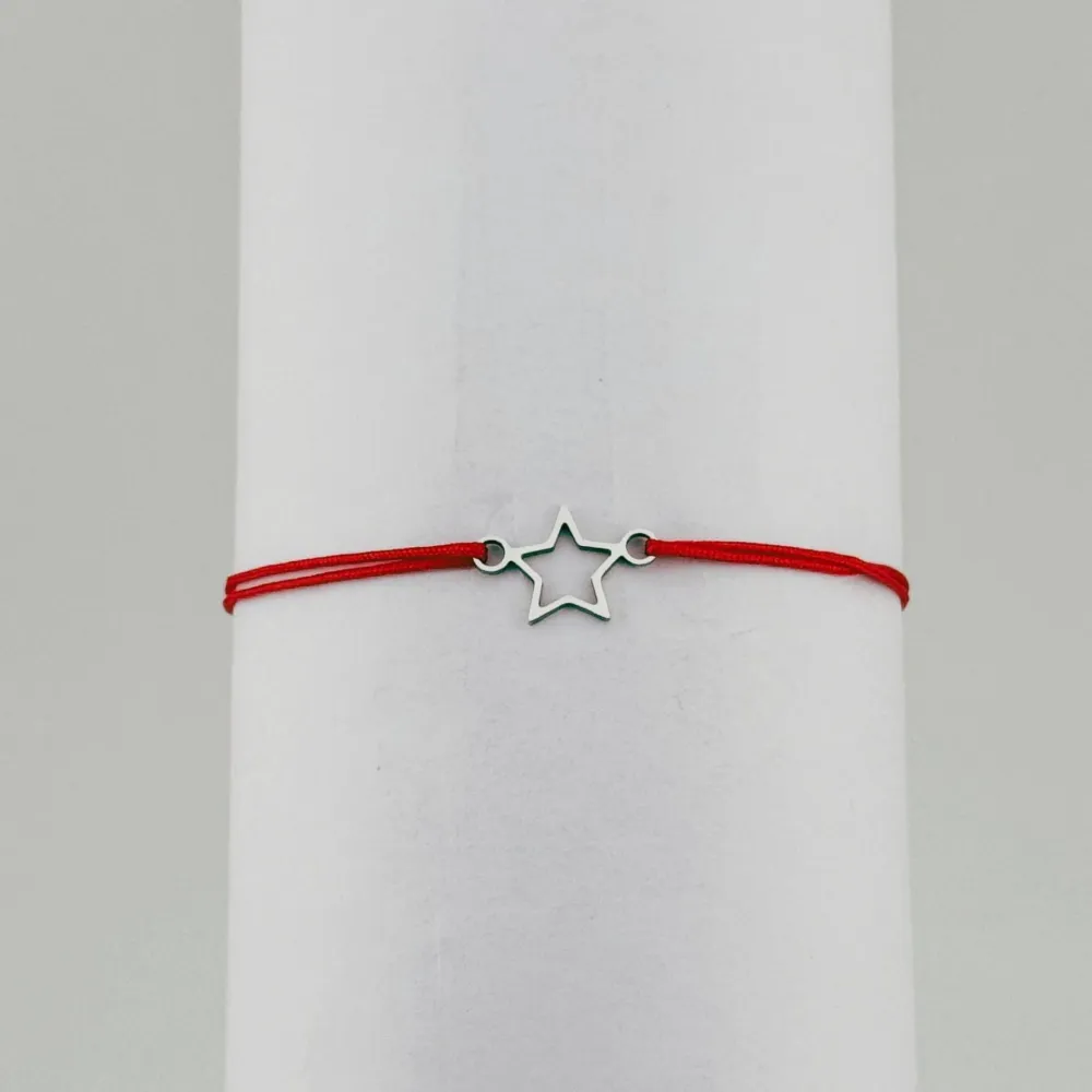 Bratara Martisor pentru Dama, Jolie, Model Stea, Set 12 bucati, Pandativ Argintiu din Inox cu Snur Rosu Ajustabil
