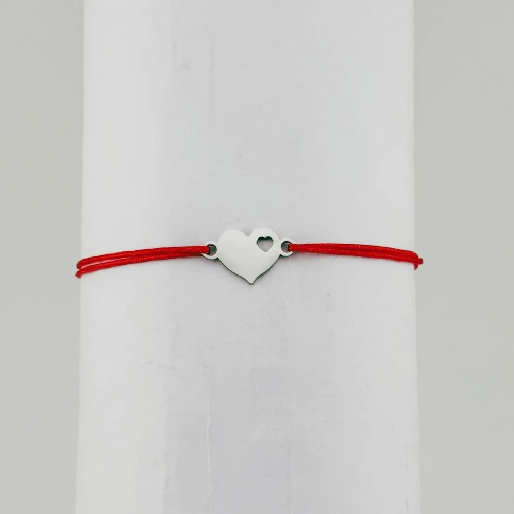 Bratara Martisor pentru Dama, Jolie, Model Inima, Set 12 bucati, Pandativ Argintiu din Inox cu Snur Rosu Ajustabil