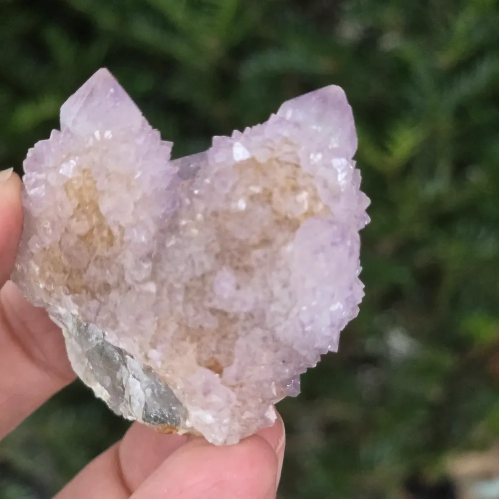 Cactus quartz cluster / люляк аметист кварцов дух модел 15A
