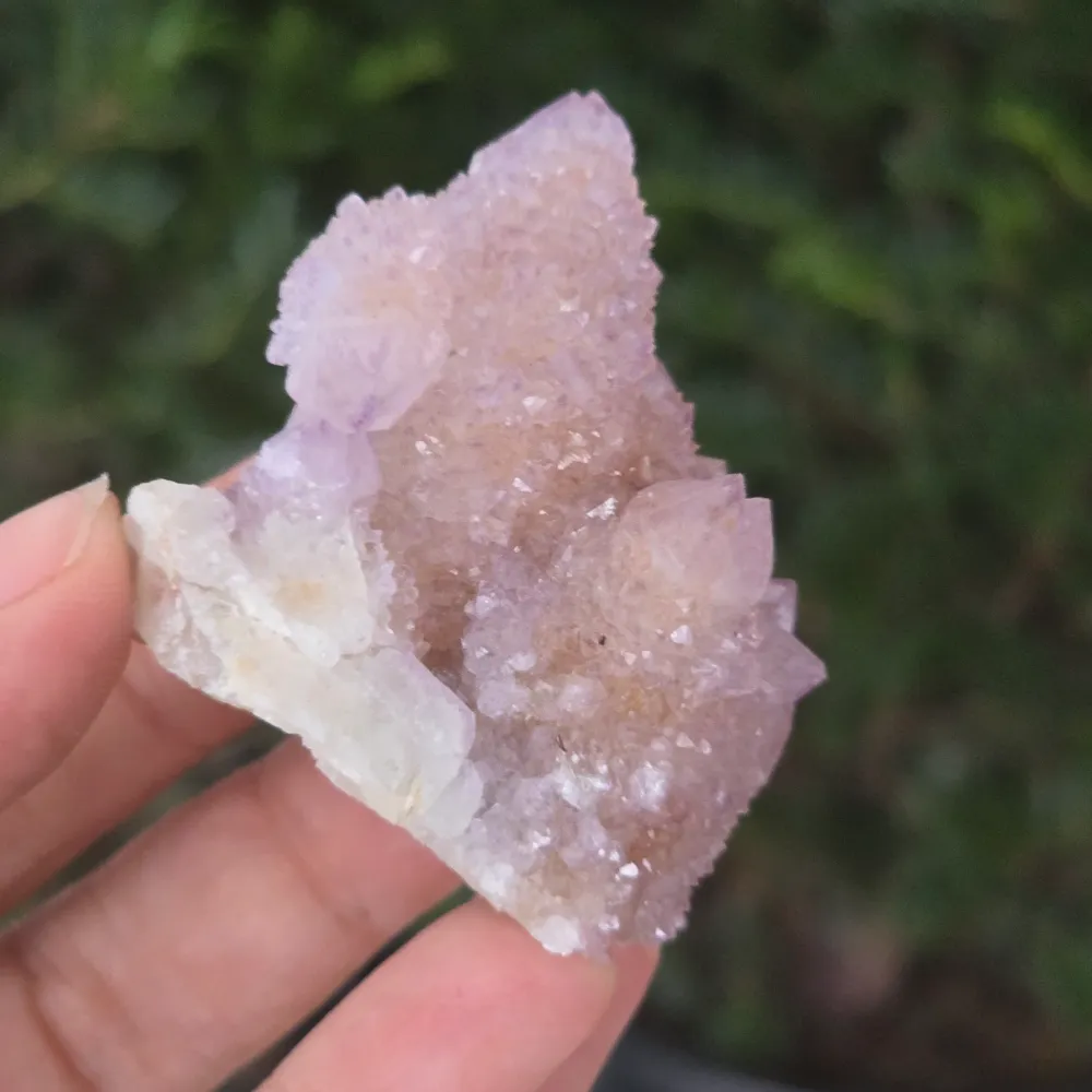 Cactus quartz cluster / люляк аметист кварцов дух модел 49