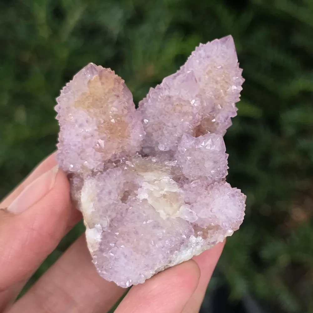 Cactus quartz cluster / Люляк аметист дух кварц модел 4A