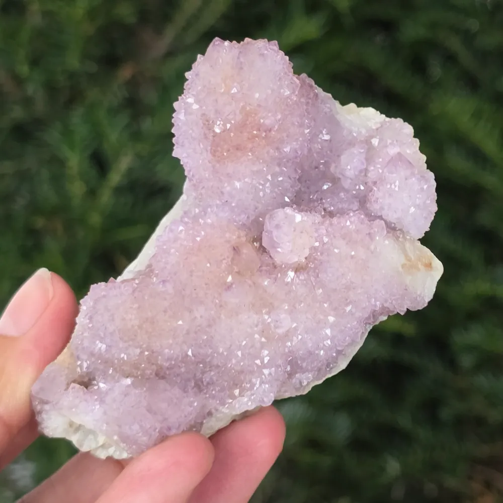 Cactus quartz cluster / люляк аметист кварцов дух модел 46