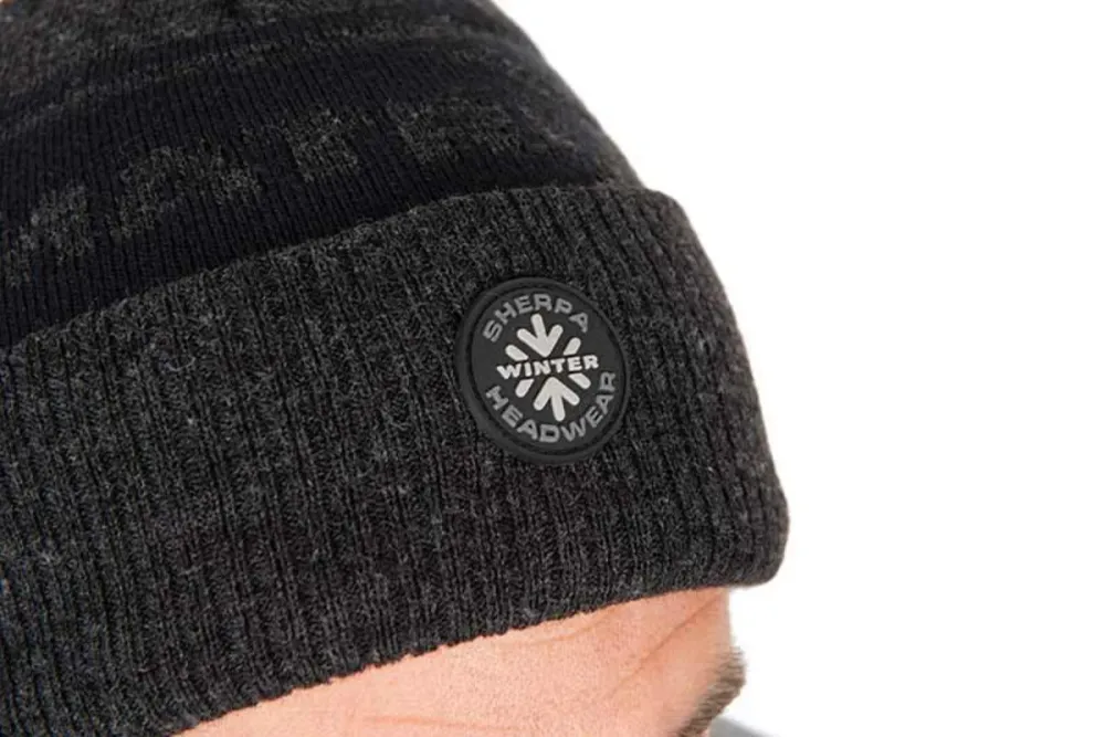 GREY SHERPA BOBBLE HAT - π