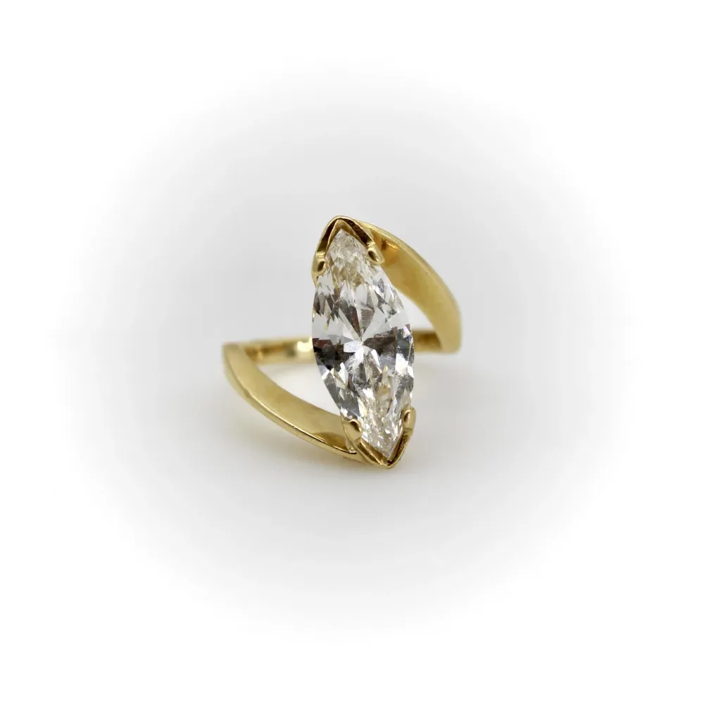Lawrence Martin Kling - Пръстен от 18-каратово злато с марquise диамант 2,60 ct