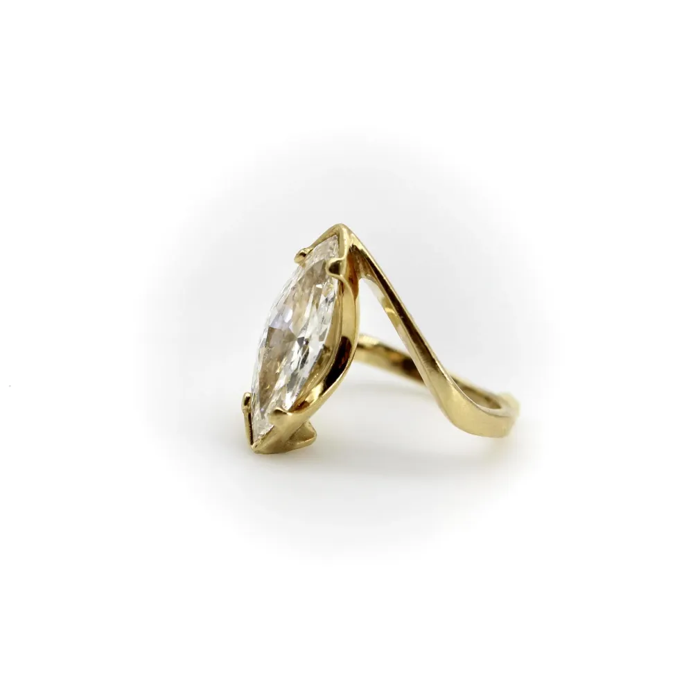 Lawrence Martin Kling - Пръстен от 18-каратово злато с марquise диамант 2,60 ct