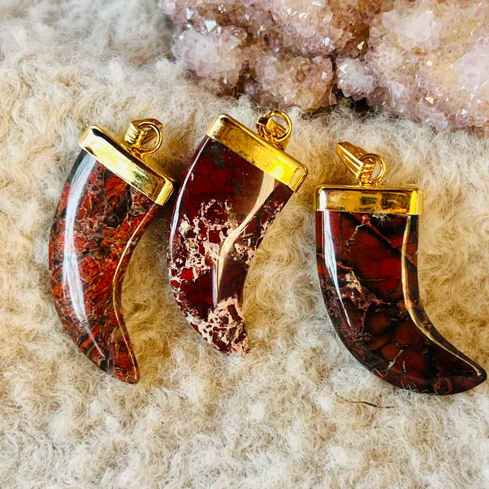 Висулка червен яспис Lion's Claw