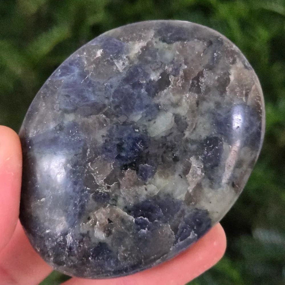 Palmstone Iolite (воден сапфир) от Мадагаскар модел 11