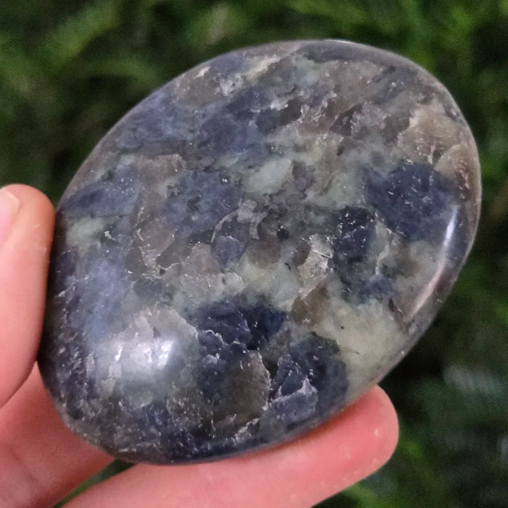 Palmstone Iolite (воден сапфир) от Мадагаскар модел 11