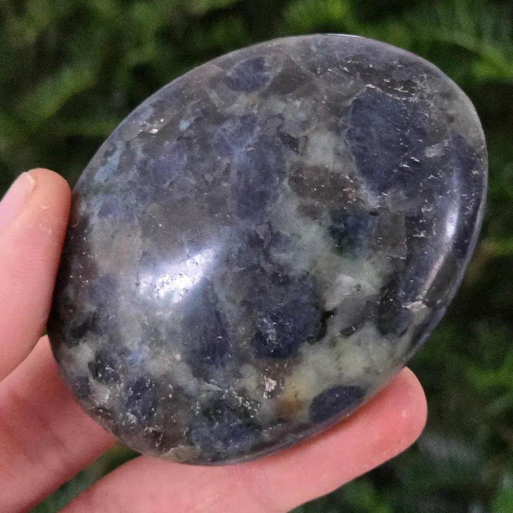 Palmstone Iolite (воден сапфир) от Мадагаскар модел 11