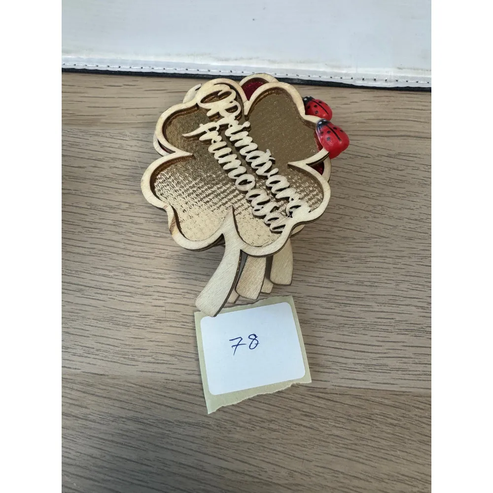 Set 100 bucati Martisor cu Magnet Model Primavara Frumoasa Trifoi