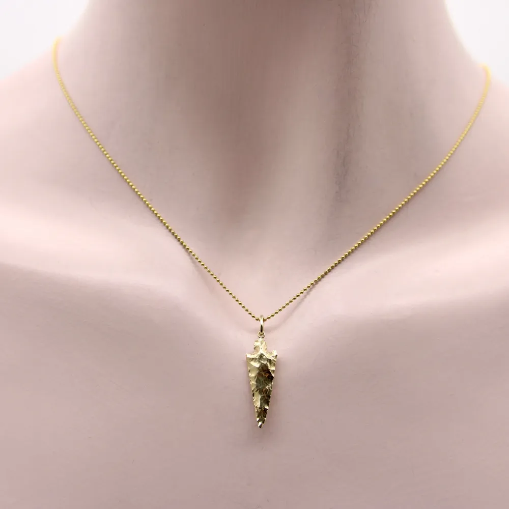 Signature Collection - Удължен медальон със стрела от 14k жълто злато