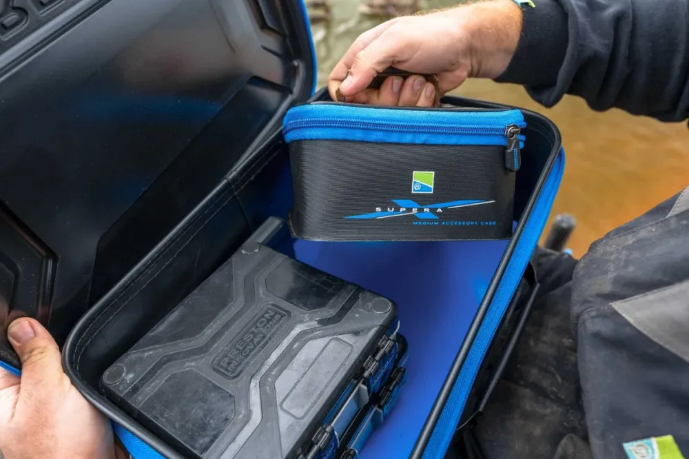 SUPERA X MEDIUM EVA ACCESSORY CASE