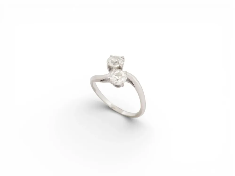 пръстен с инкрустирани Toi & Moi 2 диаманта 0.95ct t53 от бяло злато 18k 3g