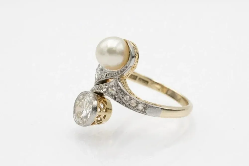 Златен пръстен Toi & Moi с диамант 1,00 ct и перла