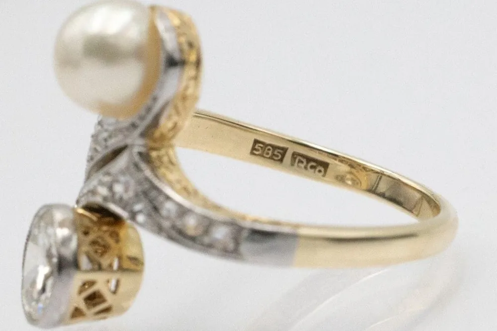 Златен пръстен Toi & Moi с диамант 1,00 ct и перла